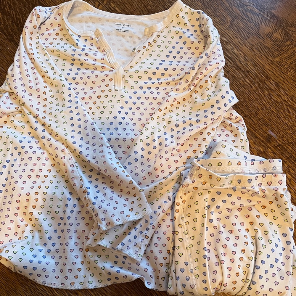 RARE rainbow heart long sleeve Roller Rabbit Pajamas!